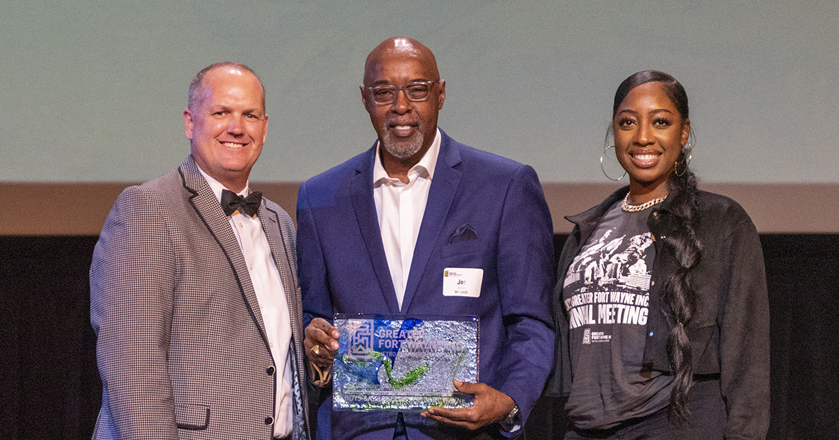 Joe Jordan accepts the 2022 Nonprofit Organization of the Year award on behalf of Boys & Girls Clubs of Fort Wayne